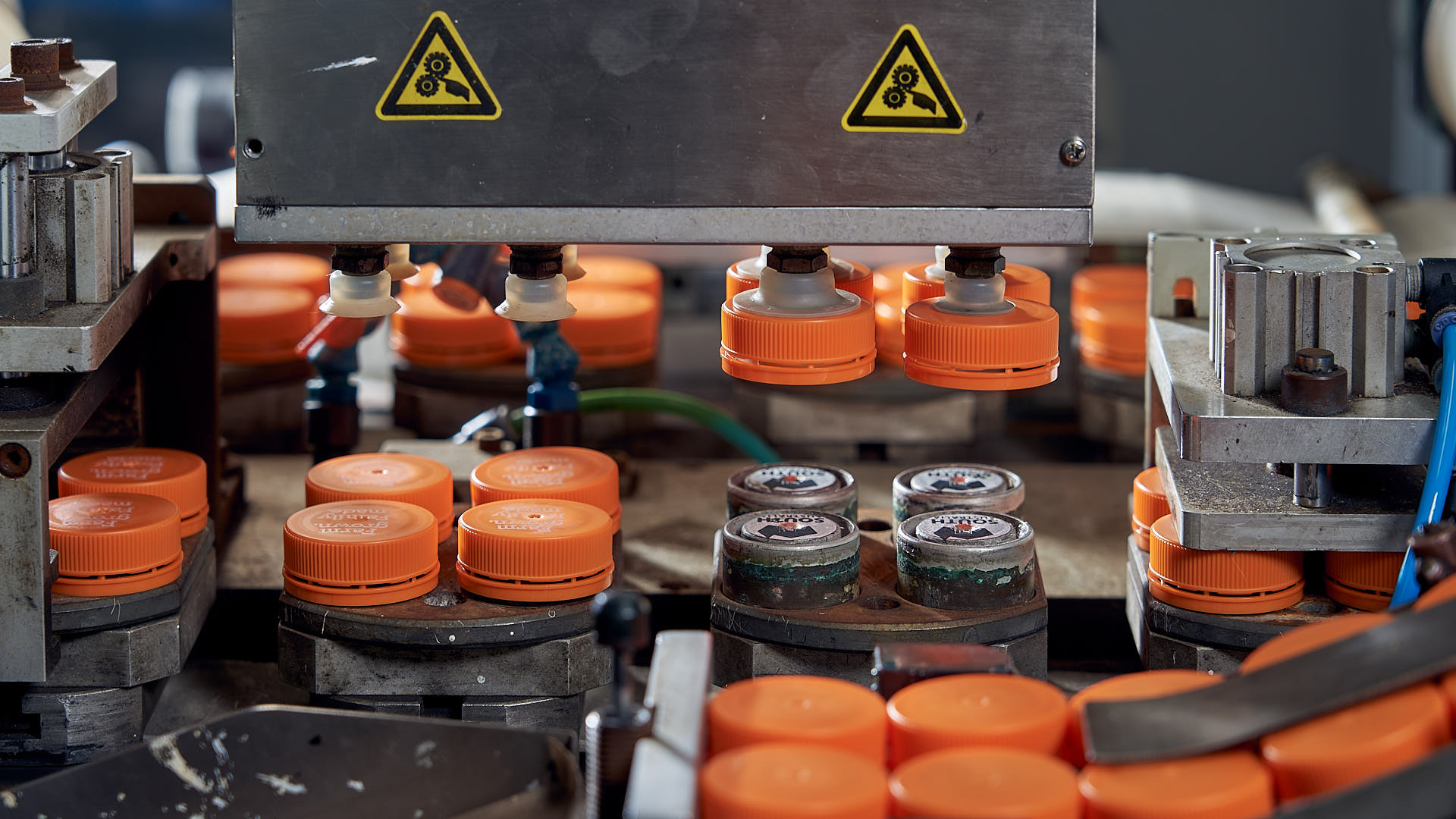 plastic-lids-production plastic-lids-production